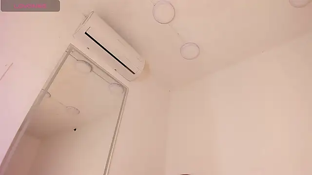 Snapshot of vera_candella chatting on November 2025 11:46:02 AM vera candella online show from November 2025 11:46:02 AM