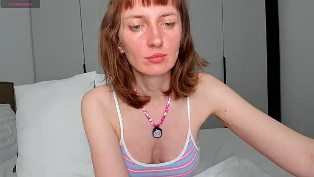 YourSexyNeighbour online show from May 2026 04:03:01 PM