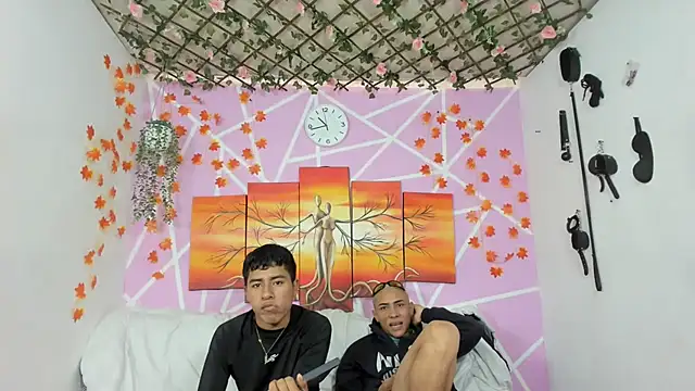 Fresahot2005 online show from March 2025 03:45:02 PM