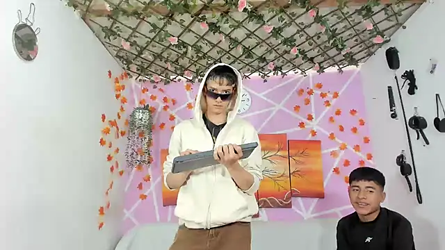 Fresahot2005 online show from March 2025 08:11:01 PM