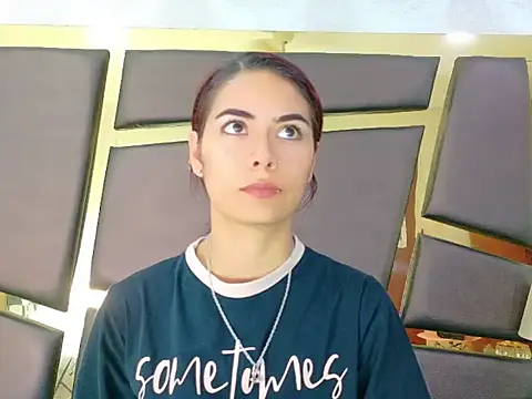 Snapshot of NicoleEsposito chatting on September 2025 01:13:01 PM NicoleEsposito online show from September 2025 01:13:01 PM