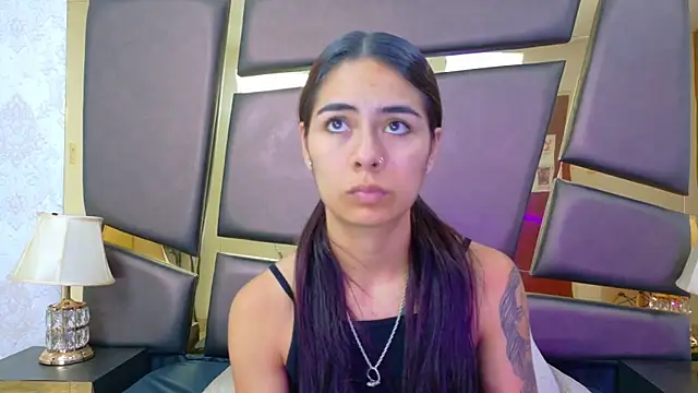 Snapshot of NicoleEsposito chatting on November 2025 12:49:01 PM NicoleEsposito online show from November 2025 12:49:01 PM