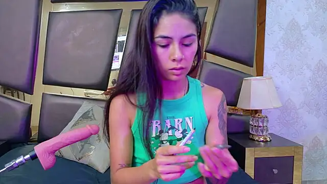 Snapshot of NicoleEsposito chatting on November 2025 01:22:02 PM NicoleEsposito online show from November 2025 01:22:02 PM