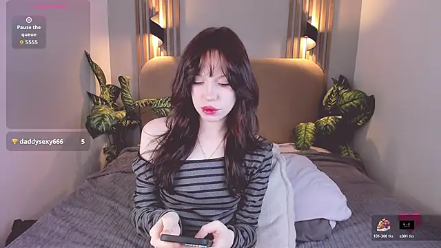 Snapshot of NikkiMiltons chatting on December 2025 02:44:02 PM NikkiMiltons online show from December 2025 02:44:02 PM