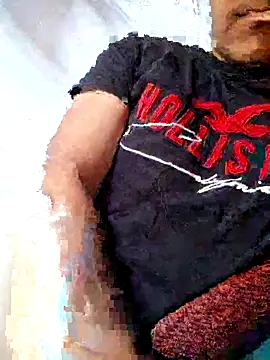 Snapshot of uziel2345 chatting on September 2025 09:05:01 PM uziel2345 online show from September 2025 09:05:01 PM