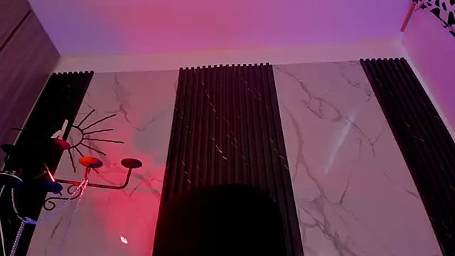 ALICEPOIXXXON online show from April 2026 06:01:02 PM