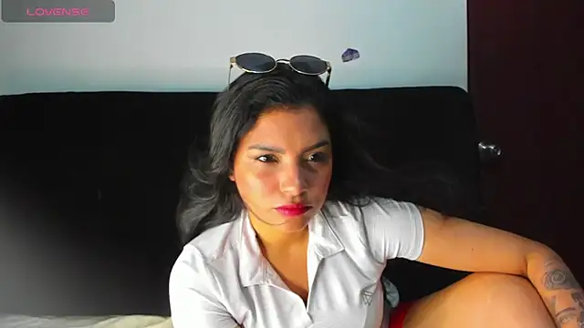 Snapshot of lolaa_staars chatting on May 2026 09:00:02 PM lolaa staars online show from May 2026 09:00:02 PM
