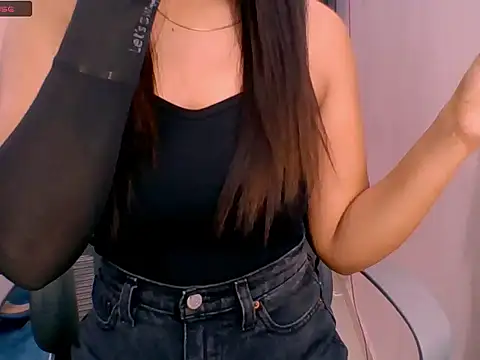 Snapshot of Nicole-wallace chatting on September 2025 06:46:02 PM Nicole-wallace online show from September 2025 06:46:02 PM