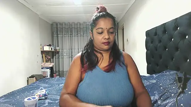 Indianmayaxoxo online show from October 2025 05:36:02 PM
