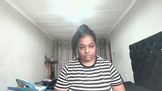 Indianmayaxoxo online show from May 2026 12:01:01 PM