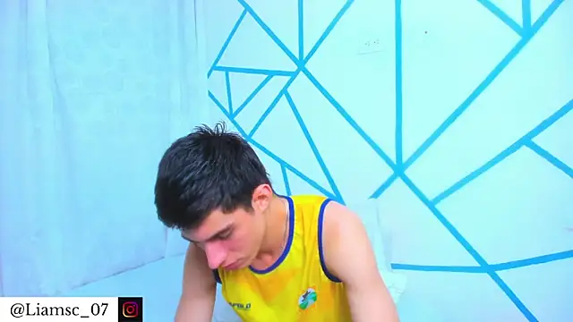 liam scott77 online show from December 2025 01:22:02 AM