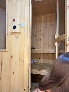 Snapshot of Barbielatinas chatting on November 2025 03:50:01 AM Barbielatinas online show from November 2025 03:50:01 AM