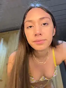 Snapshot of Barbielatinas chatting on November 2025 06:06:02 AM Barbielatinas online show from November 2025 06:06:02 AM