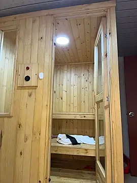 Snapshot of Barbielatinas chatting on December 2025 04:28:02 AM Barbielatinas online show from December 2025 04:28:02 AM