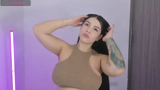 Natasha su  online show from March 2026 03:53:01 PM