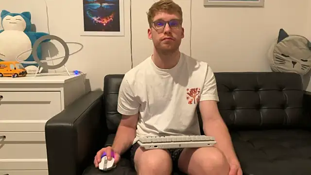 BlueEyedTallGuy94 online show from December 2024 08:34:02 AM