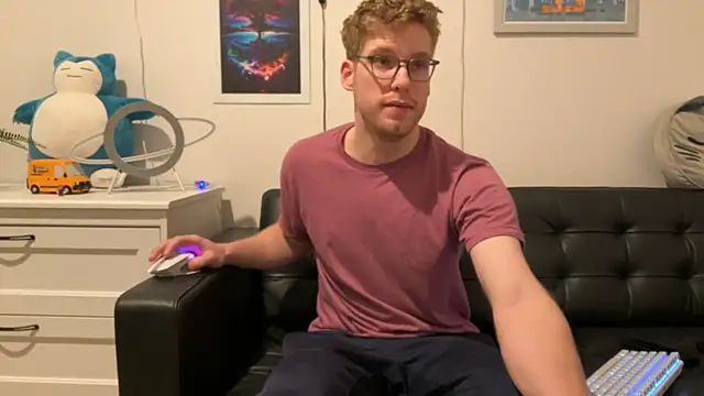 BlueEyedTallGuy94 online show from January 2025 02:41:01 AM