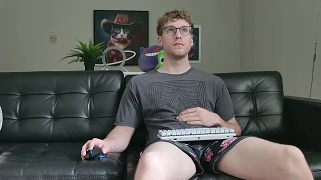 BlueEyedTallGuy94 online show from September 2025 07:15:01 PM