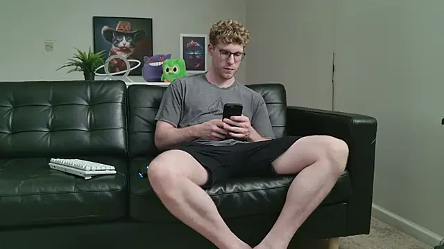 BlueEyedTallGuy94 online show from September 2025 10:36:01 PM