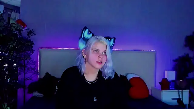 JoannLowe online show from January 2025 08:10:01 PM