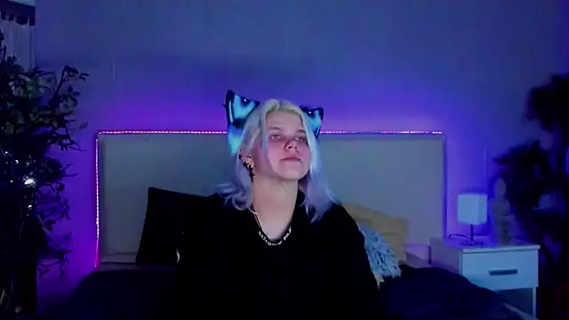 JoannLowe online show from January 2025 11:02:02 PM