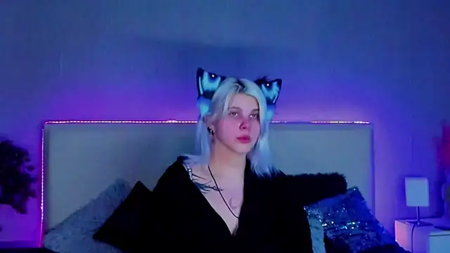 JoannLowe online show from February 2025 07:49:01 PM