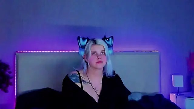 JoannLowe online show from March 2025 11:53:01 PM