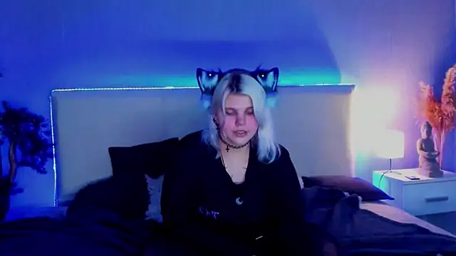 JoannLowe online show from March 2025 02:27:01 AM