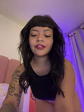 Snapshot of Ashley_Chriss chatting on February 2025 01:55:01 AM Ashley Chriss online show from February 2025 01:55:01 AM