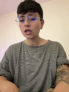 Snapshot of Ashley_Chriss chatting on February 2025 01:44:02 AM Ashley Chriss online show from February 2025 01:44:02 AM