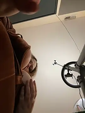 Snapshot of _GodessIsabella_97 chatting on February 2025 06:55:01 AM GodessIsabella 97 online show from February 2025 06:55:01 AM