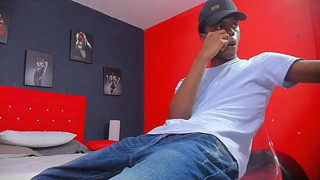 OraineBarrett online show from December 2024 10:09:02 PM