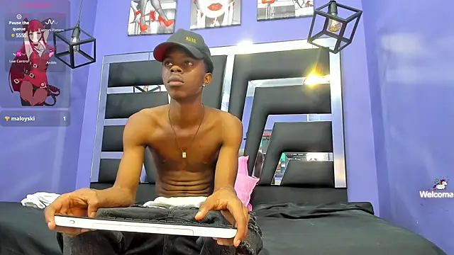 OraineBarrett online show from December 2024 07:30:02 PM