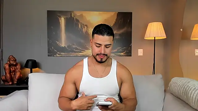 Snapshot of ApoloMakris chatting on January 2026 07:50:02 PM ApoloMakris online show from January 2026 07:50:02 PM