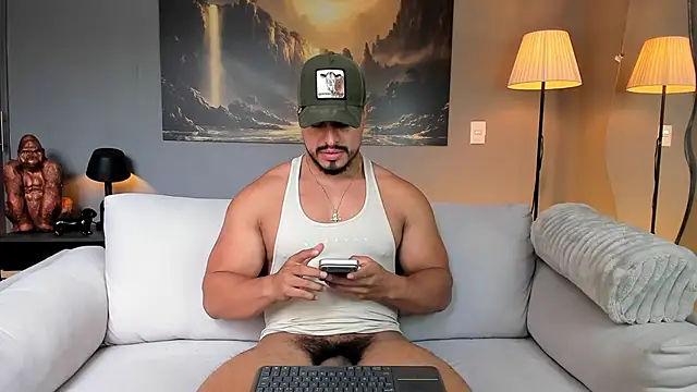 Snapshot of ApoloMakris chatting on January 2026 08:13:02 PM ApoloMakris online show from January 2026 08:13:02 PM