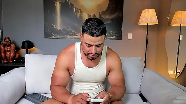 Snapshot of ApoloMakris chatting on February 2026 07:12:01 PM ApoloMakris online show from February 2026 07:12:01 PM