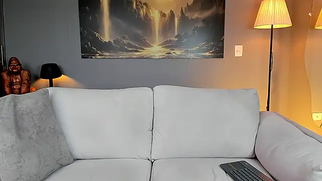 Snapshot of ApoloMakris chatting on February 2026 08:57:02 PM ApoloMakris online show from February 2026 08:57:02 PM