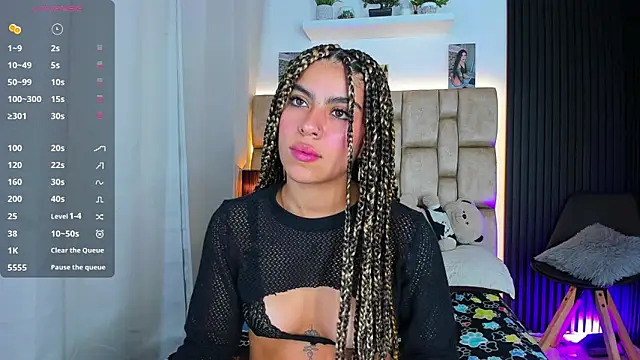 Snapshot of little_sophie18 chatting on October 2025 07:58:01 PM little sophie18 online show from October 2025 07:58:01 PM