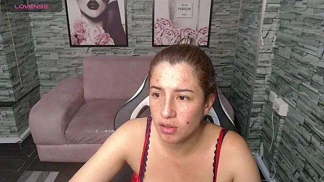 Snapshot of Valerie_b chatting on December 2024 12:41:01 PM Valerie b online show from December 2024 12:41:01 PM