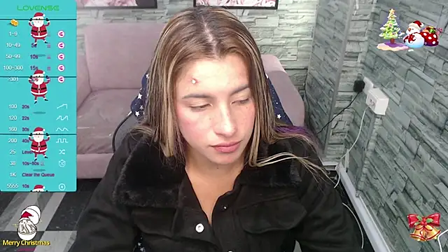 Snapshot of Valerie_b chatting on January 2025 05:58:02 AM Valerie b online show from January 2025 05:58:02 AM