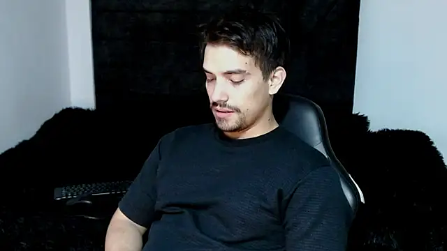 Ian Daviz online show from April 2026 12:43:02 AM