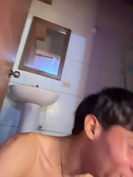 Snapshot of Mauuu18 chatting on March 2026 04:03:01 AM Mauuu18 online show from March 2026 04:03:01 AM