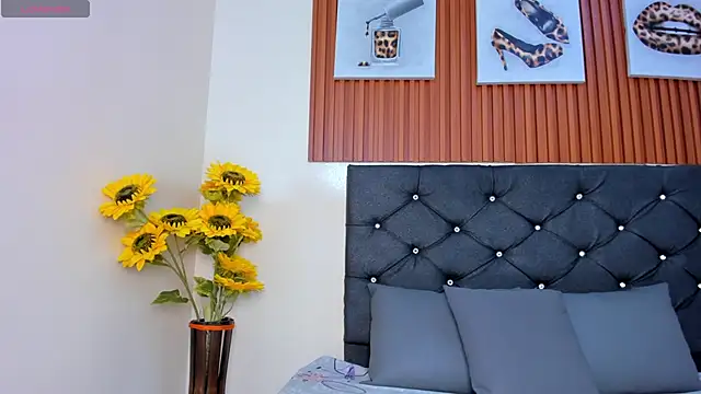 Snapshot of Zoe_pss chatting on October 2025 08:22:02 PM Zoe pss online show from October 2025 08:22:02 PM