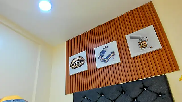 Snapshot of Zoe_pss chatting on November 2025 07:35:01 PM Zoe pss online show from November 2025 07:35:01 PM