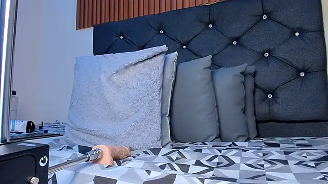 Snapshot of Zoe_pss chatting on November 2025 09:00:02 PM Zoe pss online show from November 2025 09:00:02 PM