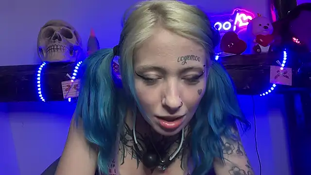 coyemoo online show from February 2025 11:13:01 PM