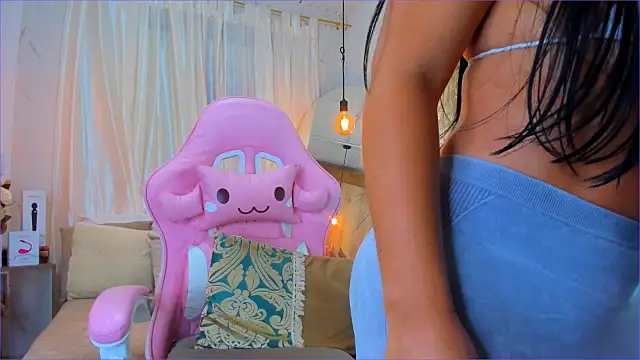 Snapshot of Natasha_hartaman chatting on December 2025 08:50:02 PM Natasha hartaman online show from December 2025 08:50:02 PM