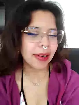 Snapshot of Scarlett-Smithh chatting on December 2024 08:01:02 PM Scarlett-Smithh online show from December 2024 08:01:02 PM