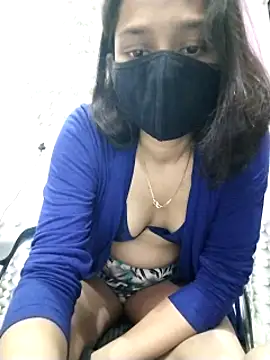 Snapshot of Kashish_18 chatting on December 2024 07:03:01 AM Kashish 18 online show from December 2024 07:03:01 AM