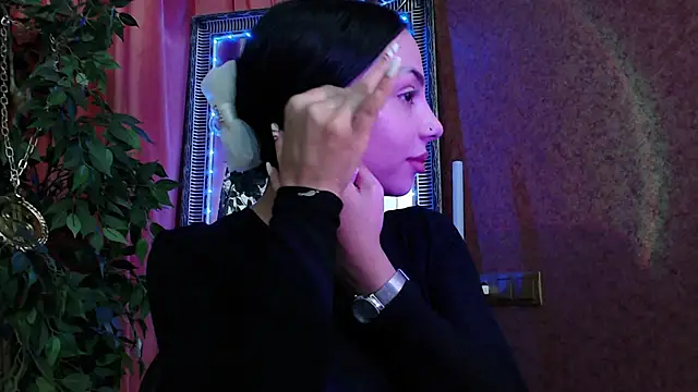 Snapshot of MissJuliax chatting on November 2025 07:18:02 AM MissJuliax online show from November 2025 07:18:02 AM